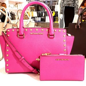 MK SELMA STUD MD SATCHEL & JST DOUBLE ZIP WRISTLET